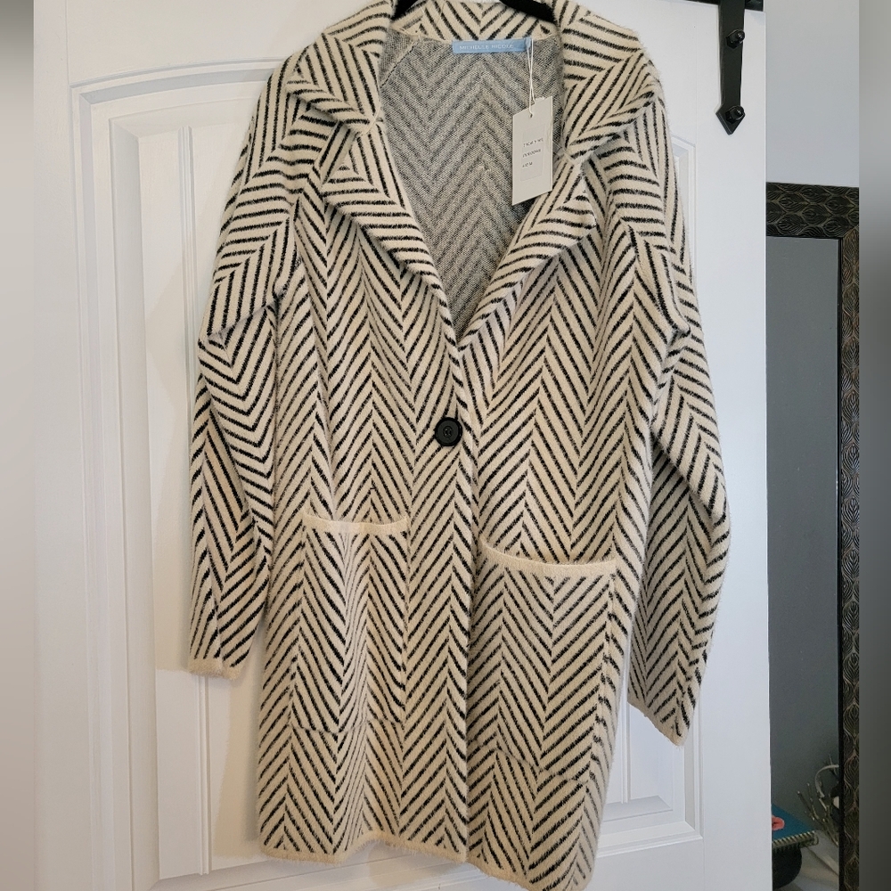 Black and Cream Stripped Coat Size M - Michelle Nicole- Brand New